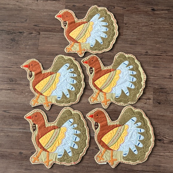 POTTERY BARN KIDS THANKSGIVING TURKEY QUILTED PLACEMATS SET OF 5 - Picture 1 of 6
